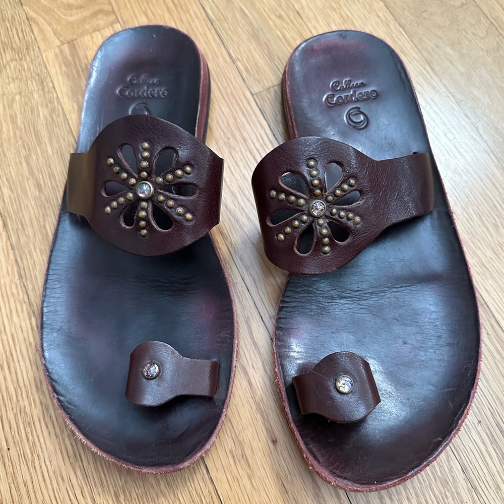 Colleen Cordero brown toe leather sandals size 10 Brass bead and stone detail